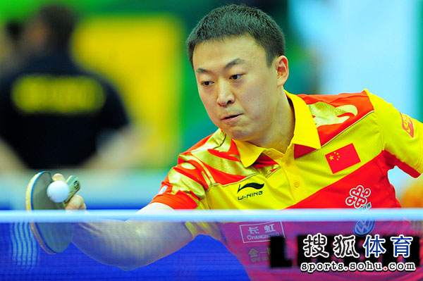 米兰真人-韩国羽毛球队翻盘印度羽毛球队，马琳制霸全场