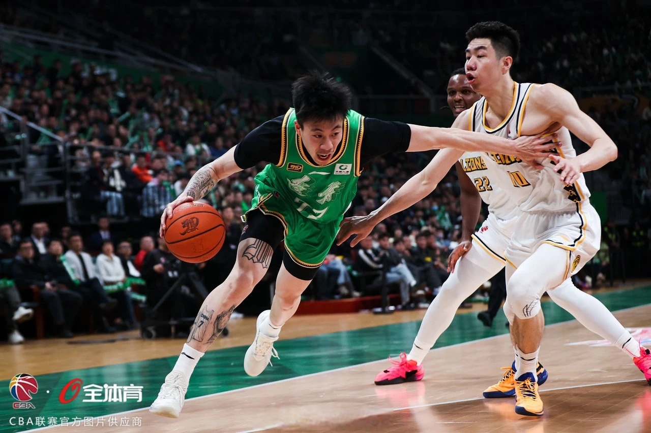 米兰体育app入口-关于深圳队碾压新疆队,张镇麟统治全场的信息