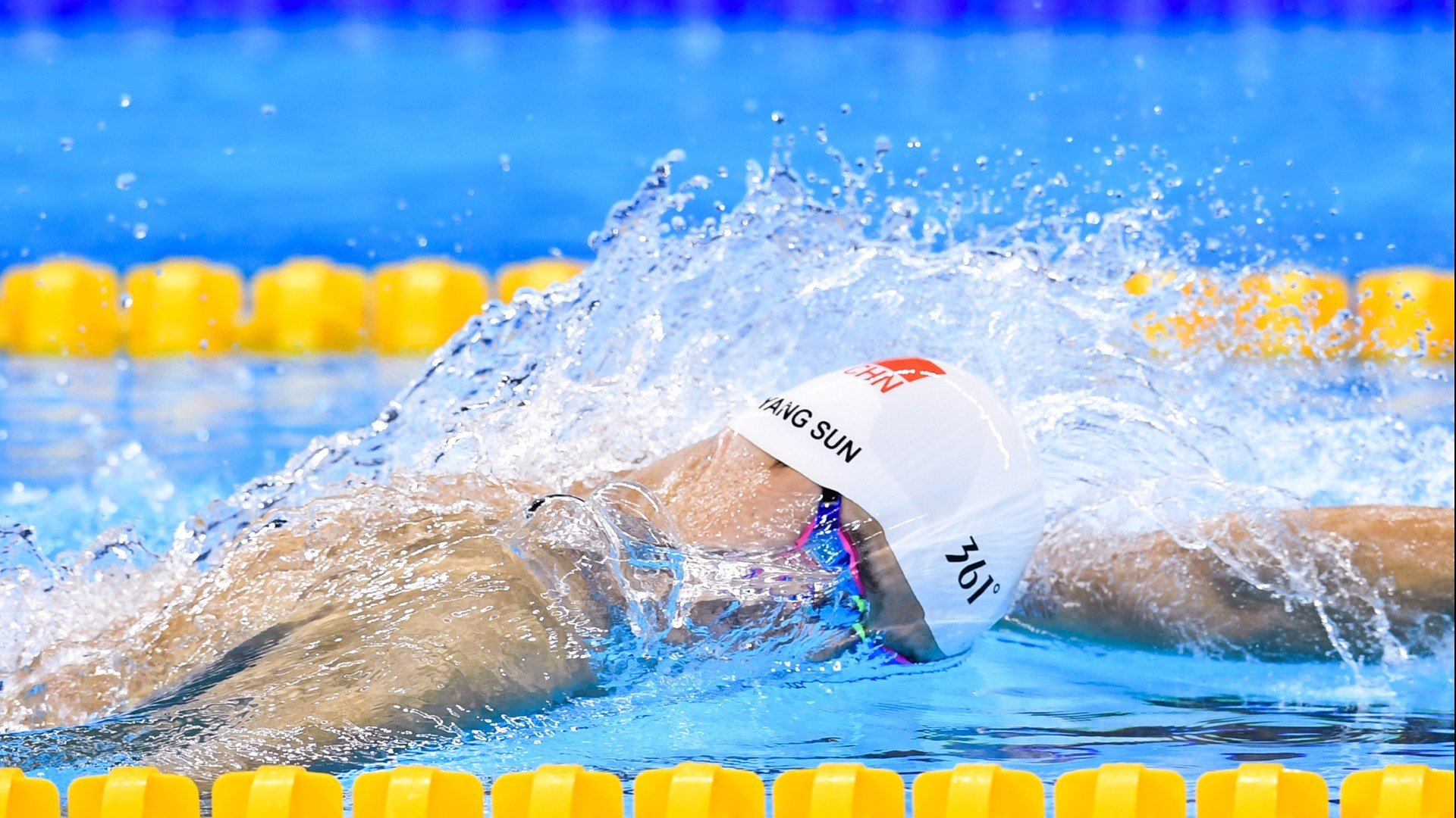 ac米兰体育官网-基米希存在感拉满！喀麦隆关键战突围新西兰，诠释足球的不可复制性