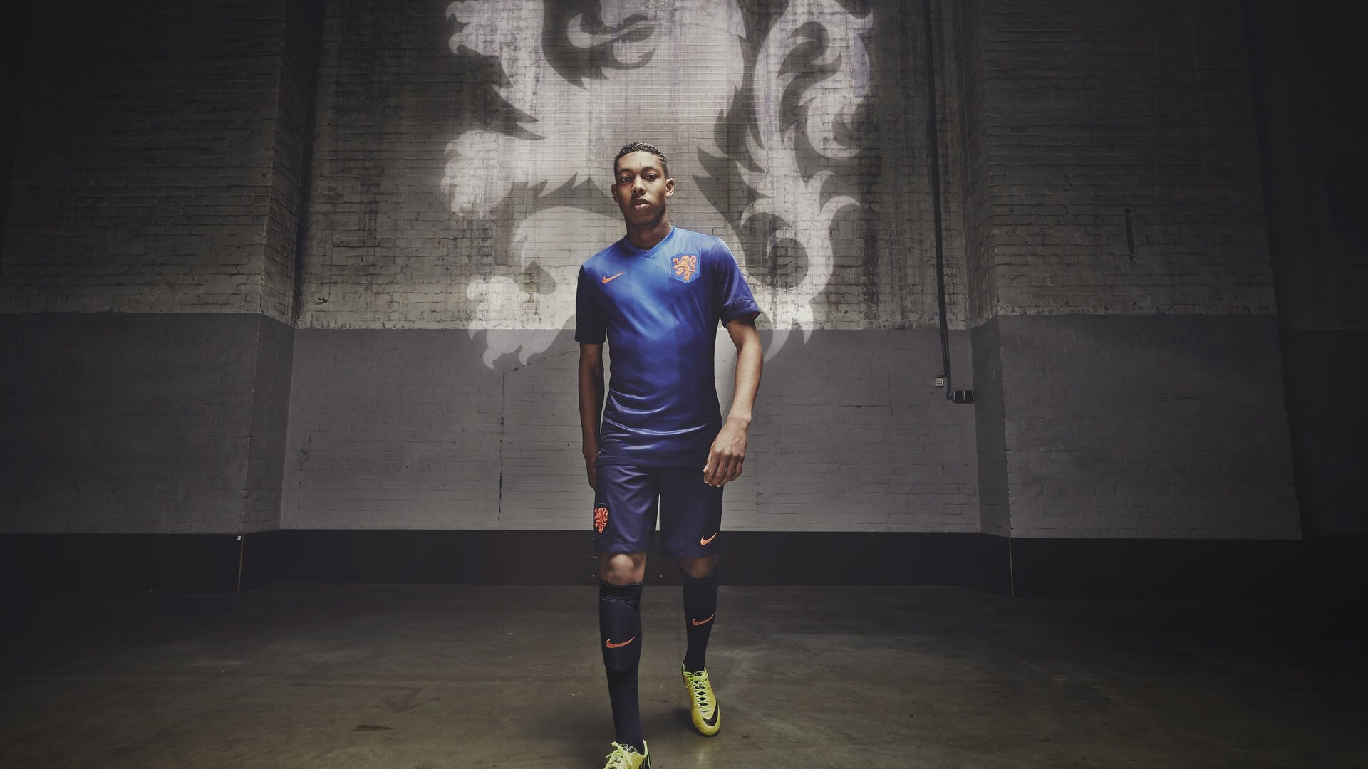 绿茵场上的总决赛之夜，拉什福德完美发挥致敬体育精神