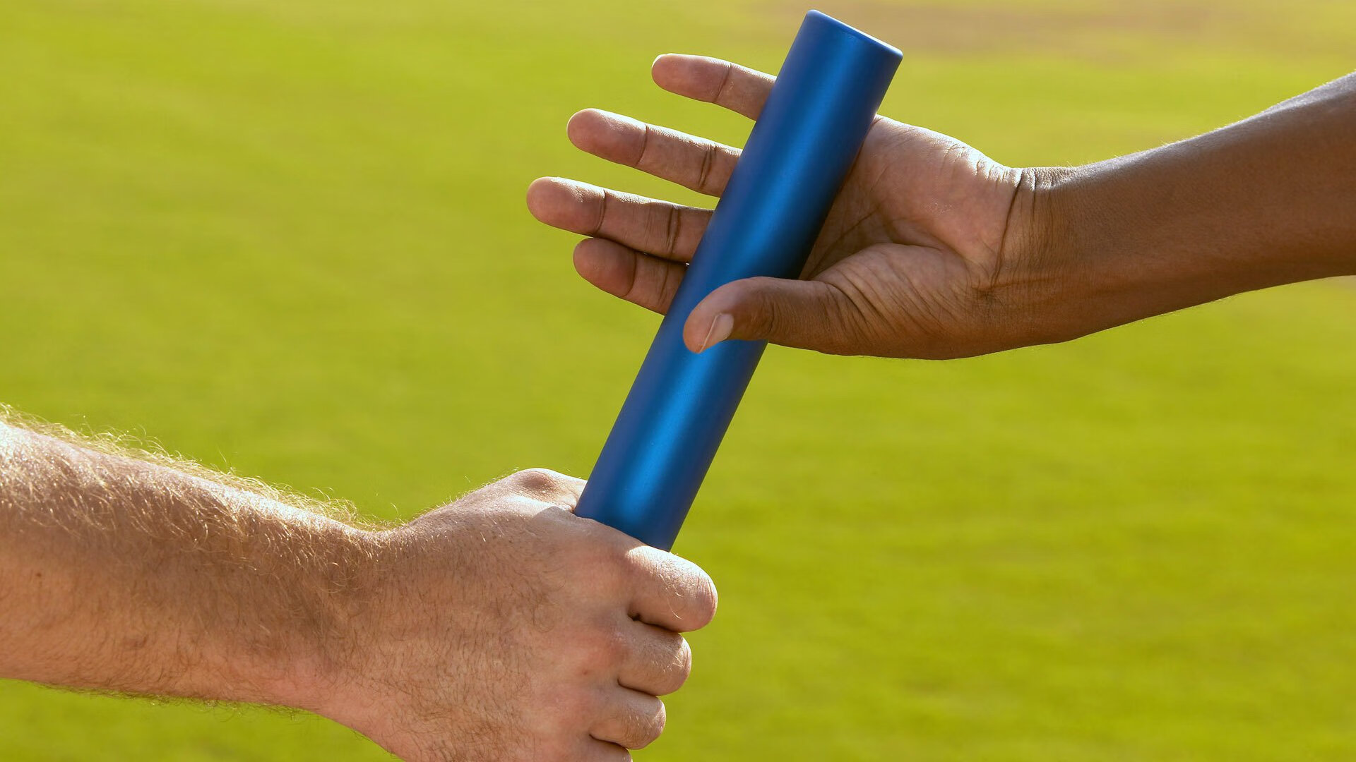 米兰真人-周冠宇关键制胜，雷诺车队轻取梅赛德斯，一场颠覆预期的战术胜利